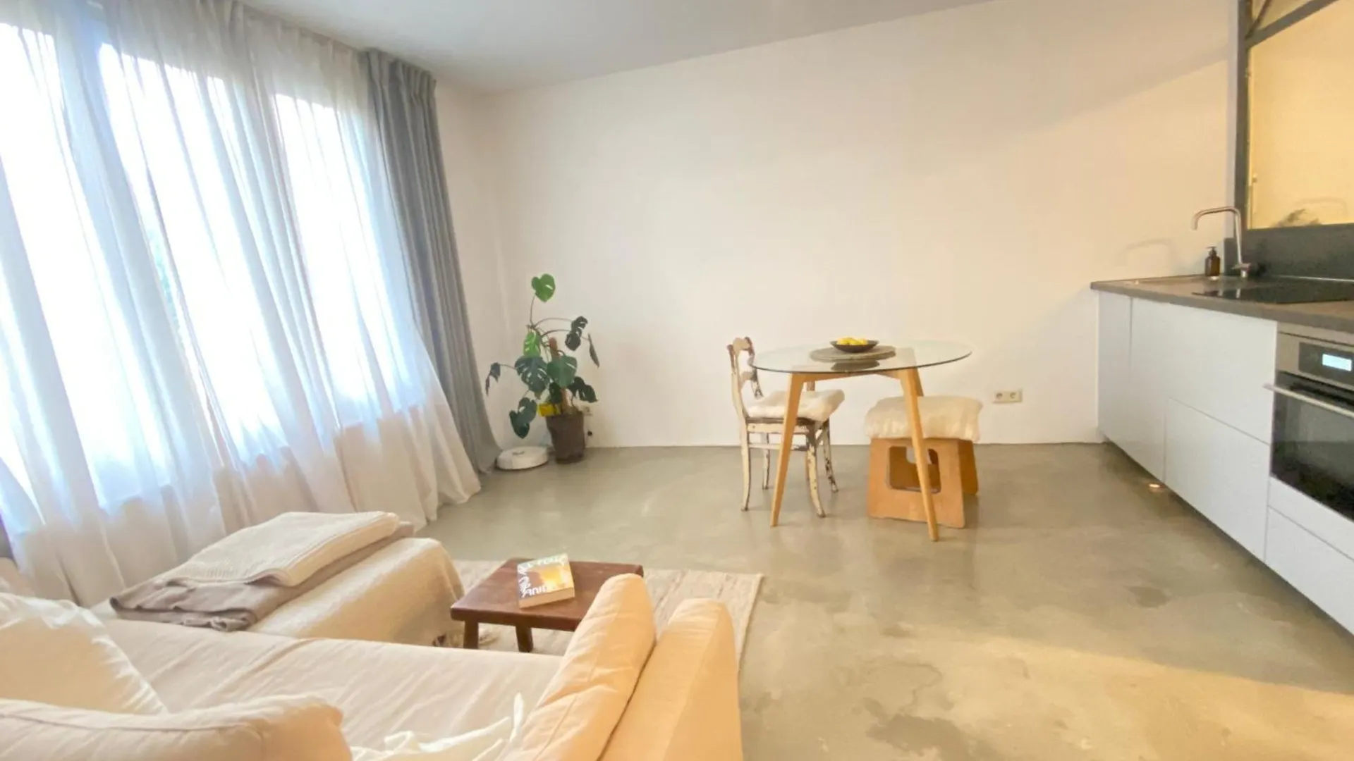 Hotel Modern Sunny Flat In Neukolln Berlino